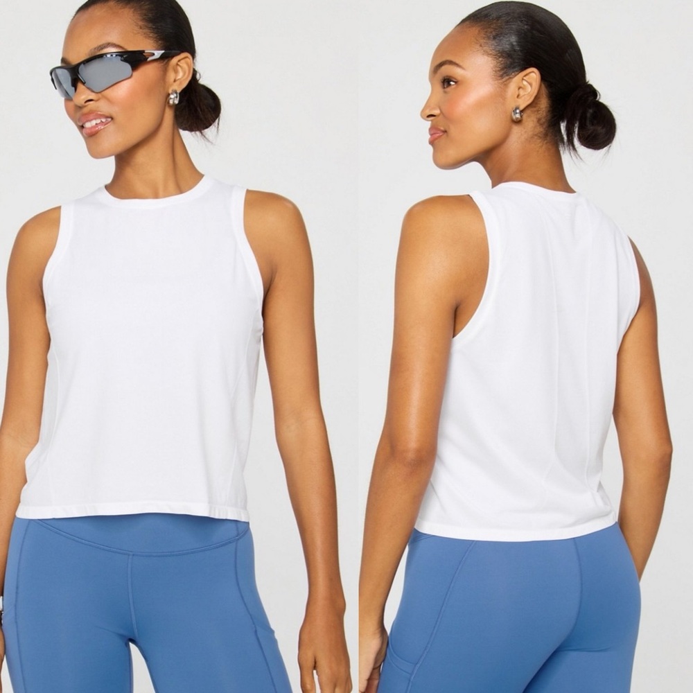Fabletics NEW feather tech tank Small